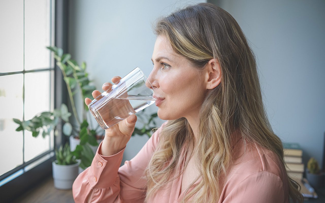 8 Natural Home Remedies For A Uti Gettyimages 1317466829